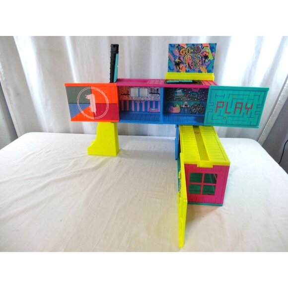 LOL Surprise Doll Club House Play-set Remix W Lots Of Dolls Pets  & Accessories - Picture 10 of 14